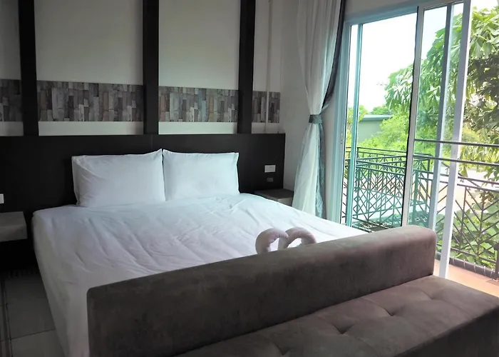 Hotel The Resort Romklao