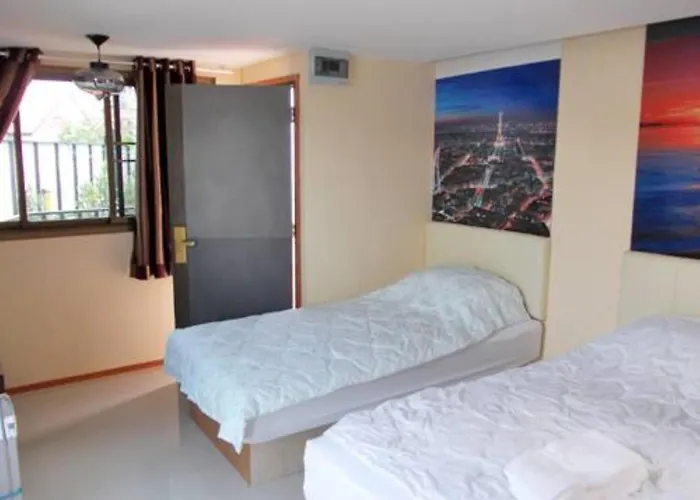 Hotel The Resort Romklao Bangkok