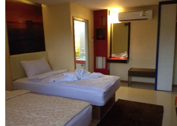 Hotel The Resort Romklao